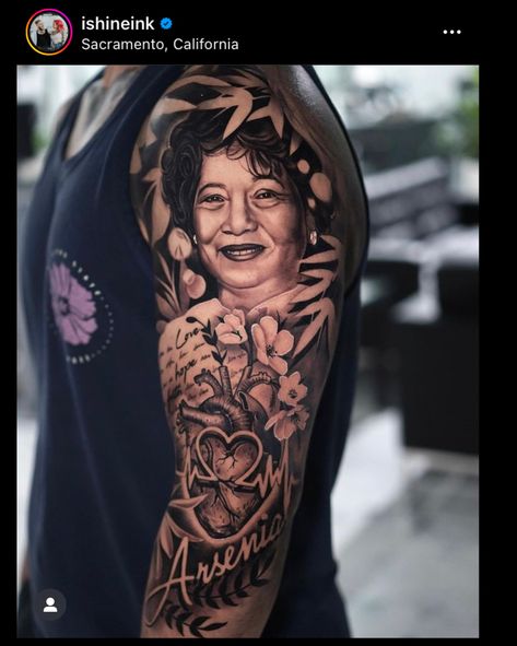 Tattoo Sleeve Portrait, Upper Arm Portrait Tattoo, Arm Tattoo Photography, Family Portrait Tattoo Sleeve, Mother Portrait Tattoo, Grandma Portrait Tattoo, Family Sleeve Tattoo Ideas For Women, Grandma Tattoo For Men, Memorial Portrait Tattoo