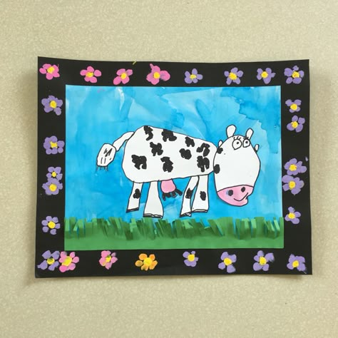 Vache dans un pré Farm Animal Art Projects, Kindergarten Drawing, Farm Animals Activities, Farm Theme Preschool, Farm Animal Crafts, Farm Preschool, Animal Art Projects, Cartoon Cow, Farm Art