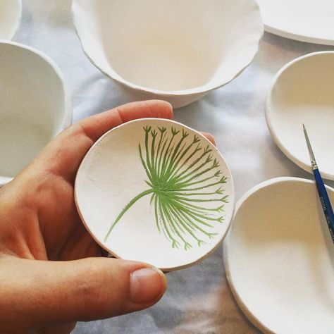 Painting a teeny tiny dandelion bowl www.hartstudios.com.au Bowl Painting, Painting Porcelain, Painted Ceramics, Beginner Pottery, Ceramic Ideas, Pottery Glazes, Pottery Ceramics, Stoneware Ceramics, Ceramic Studio