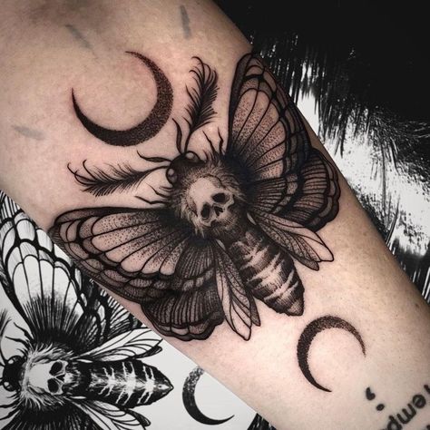 Lunar Moth Tattoo, Moth Tattoos, Moth Tattoo Design, Wiccan Tattoos, Bug Tattoo, Moth Tattoo, Spooky Tattoos, Gothic Tattoo, Stomach Tattoos