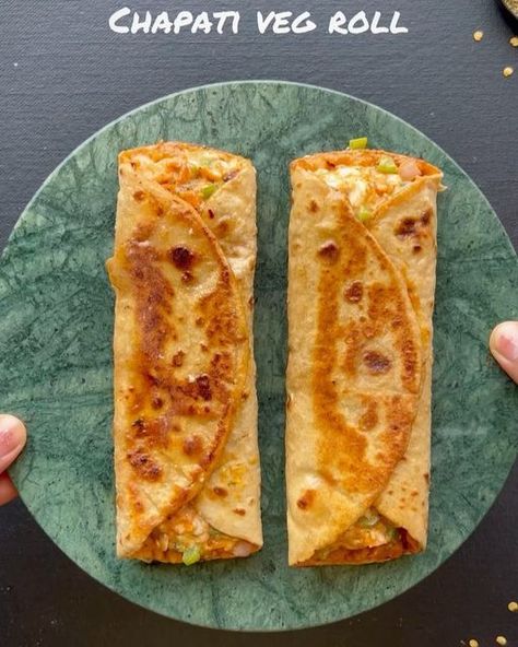 Leftover Chapati Recipe, Chapati Rolls Recipe, Veg Roll Recipe, Chapati Roll, Veg Wraps, Veg Roll, Chapati Recipe, Cheese Roll Recipe, Chapati Recipes