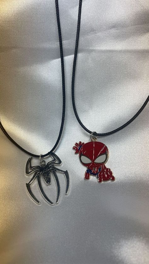 Spider-man necklaces Spider Man Ideas, Spider Man Jewelry Diy, Spiderman Jewelry Diy, Spider Man Gifts, Spider Man Beaded Necklace, Spider Man Accessories, Spiderman Jewelry, Spider Man Things, Spider Man Items