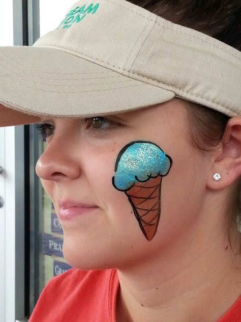 Ice Cream Face Paint, Ice Cream Cone Face Paint, Summer Face Painting Ideas For Kids, Easy Summer Face Painting, Face Painting Ice Cream, Candyland Face Painting, Simple Cheek Face Paint, Ice Cream Make Up, Easy Split Cake Face Paint