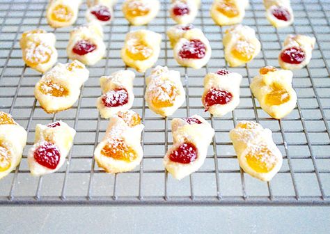 These Polish kiffles are a Christmas staple in my husband's family! The easy cream cheese dough surrounds pie filling to make them look like little jewels. Kiffles Recipe, Cream Cheese Dough, Cheese Dough, Cherry Filling, Easy Cream, Fruit Filling, Polish Recipes, Desserts Recipes, Cookies Recipes Christmas