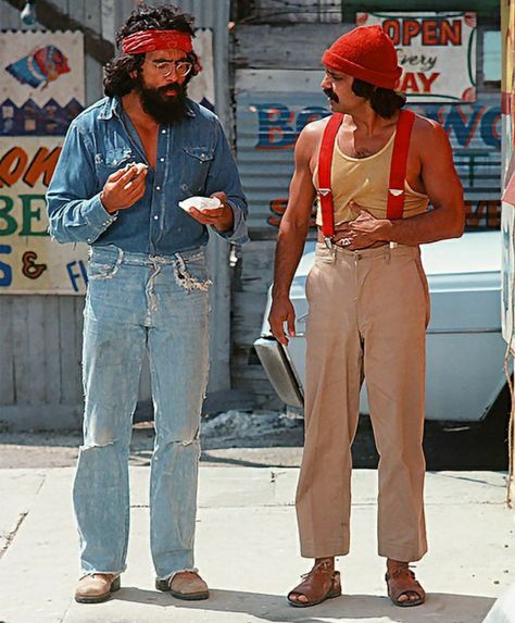 Cheech And Chong Costumes, Dynamic Duo Costumes, Cheech Marin, Cool Couple Halloween Costumes, Tommy Chong, Duo Costumes, Hot Halloween Outfits, Duo Halloween Costumes, Cheech And Chong