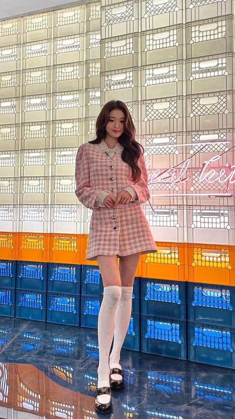 Tweed Outfit, Pink Outfits, 가을 패션, Basic Outfits, Blackpink Fashion, Pink Outfit, Kpop Outfits, Stage Outfits, Korean Outfits