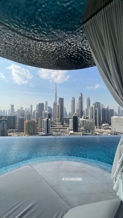 Dubai House Aesthetic, Classy Luxury Aesthetic, Travel Dubai, Dubai Architecture, Billionaire Lifestyle Luxury Living, Dubai Vacation, Dubai Aesthetic, Dubai City, Dubai Life