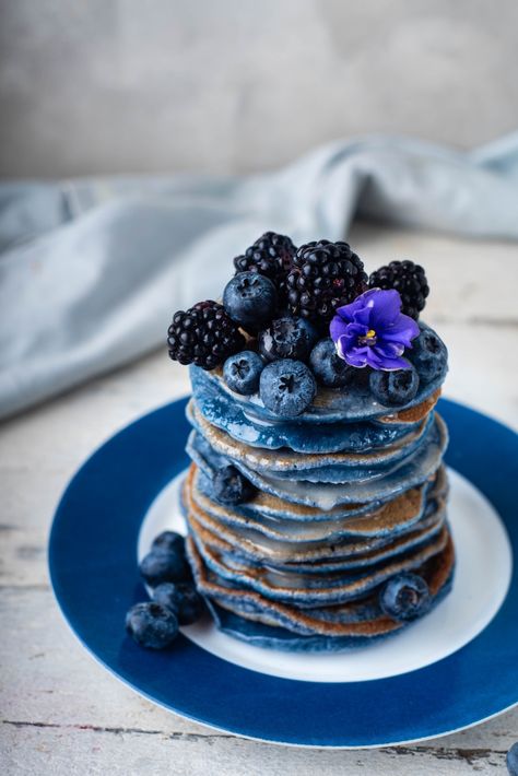 Blue Spirulina Keto-Paleo Pancake Recipe - Blogilates Blue Pancakes, Blue Pancake, Paleo Pancake Recipe, Paleo Banana Bread Recipe, Blue Majik, All U Can Eat, Smoothie Bowl Recipe Healthy, Paleo Pancakes, Paleo Banana Bread