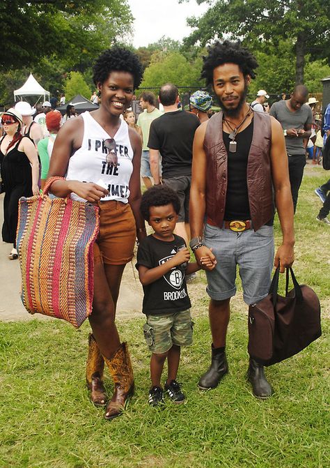 afro-punk music festival street fashion | JulianAli.biz Freeform Afro, Afro Female, Afro Punk Fashion, Black Hipster, Look Festival, Afro Style, Afro Punk, Black Families, We Are The World