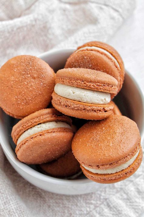 I just started baking French macarons and I'm so happy churro macarons were my first recipe! This cinnamon and sugar macaron filling is so delicious and it was super easy to make. I love buttercream macarons and this one definitely didn't disappoint. Next time I make these I'm going to try decorating the macaron shells with cinnamon and sugar on top. French Macaroon Recipes, Brown Food Coloring, Macaron Filling, French Macaroons, Easy Meal Ideas, Macaroon Recipes, Feel Good Food, Macaron Recipe, The Homestead