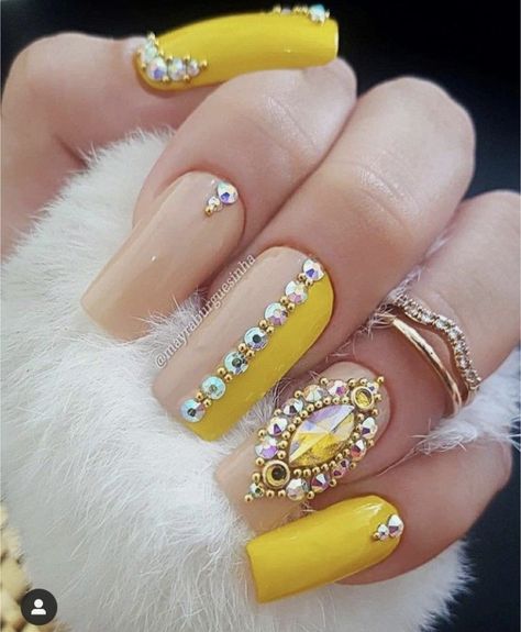 Wide Nails, Nail Art Designs Images, Art Deco Nails, Cute Toe Nails, Nail Jewels, Nail Art Designs Videos, Bling Acrylic Nails, Nail Art Rhinestones, Neon Nails