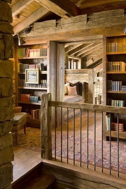 Rustic Reading Loft, Lots Of Books, Attic Bedrooms, Home Library Design, Interior Kitchen, Home Libraries, Cabins And Cottages, Home Library, Cabin Homes