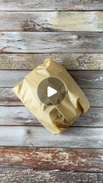 Gosia | Sourdough Fever on Instagram: "Wrapping sourdough bread 🌾🧡

Thank you for the inspiration @sarahndipitysourdoughbakery 

For more sourdough-related content visit 
🔗sourdoughfever.com
.
.
.
.
.
#sourdough #giftwrapping #artisanbread #instabread #breadscoring #breadart #wrappingpaper #sourdoughbread #sourdoughbaking #homemadebread #chleb #breadstagram #chlebnazakwasie #sauerteigbrot #panmasamadre #homemade #sourdoughclub" Wrapped Sourdough Bread, Wrapping Sourdough Bread, Bread Scoring, Bread Art, Sourdough Baking, Joy Of Cooking, July 7, Artisan Bread, Sourdough Bread