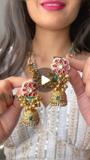 Mirana on Instagram: "Dekha Hazaaro dafa aapko💕 
Our best seller is back in stock 😍

Kitashi Muticoloured Antique Necklace set😍

Next to real designer piece 😍

For more details click the link in bio or visit our website www.miranajewels.com. 
Also you can DM or reach us @+919413563838

#miranabymegha #diamondjewellery #latestjewellery #trendyjewelry #americandiamondjewellery #weddingjewellery #tyaanijewellery #reelsinstagram #reelitfeelit #trendingreels #jaipurjewellery #mjnecklace #reelkarofeelkaro #trending
Kundan Jewellery, polki jewellery, jaipur jewellery, wedding jewellery, Indian jewellery, punjabi jewellery, Immitation Jewellery, Artificial Bridal

##https://miranajewels.com/product/kitashi-multi-colour-antique-necklace-set/#" Kundan Sets Indian Jewelry, Polki Jewellery Jaipur, Crystal Neckless, Wedding Jewellery Indian, Punjabi Jewellery, Antique Necklace Set, Jaipur Jewelry, Kundan Jewellery Bridal, Indian Wedding Jewelry Sets