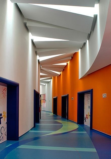 Children Hospital Design, School Building Design, Corridor Design, Hospital Architecture, Kindergarten Design, Hospital Interior, School Interior, Ceiling Detail, Hospital Interior Design