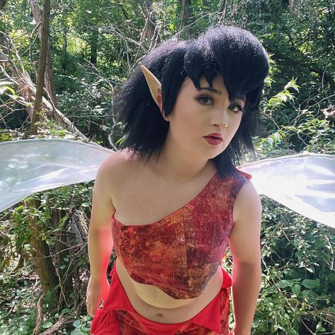 “Oh… I shrank you” 🧚✨ ✯¸.•´*¨`*•✿ ✿•*`¨*`•.¸✯ Character: Crysta Movie: Ferngully: The Last Rainforest ✯¸.•´*¨`*•✿ ✿•*`¨*`•.¸✯ Costume: Made by me Wig: Amazon (Styled by me) ✯¸.•´*¨`*•✿ ✿•*`¨*`•.¸✯ I finally got a cosplay post up!! This one really hits close to childhood lol. I remember watching Ferngully all the time as a kid and I loved every second of it. This cosplay was kind of a childhood dream of mine to do but I never thought I would pull it off. But I managed to make it!! This c... Movie Cosplay, Fern Gully, Cosplay Outfits, Halloween Costumes, Wigs