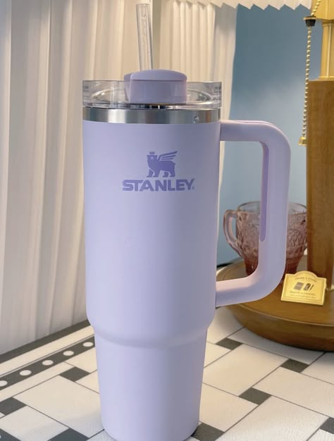 Stanley Quencher H2.0 FlowState Stainless Steel Vacuum Insulated Tumbler with Lid and Straw - Orchid Stanley Cup 40 Oz Purple, Stanley Cup Lavender, Light Purple Stanley Cup, Lavender Stanley Cup, Straw Cup, Lavender Things, Stanley Cup Purple, Purple Water Bottle, Stanley Purple