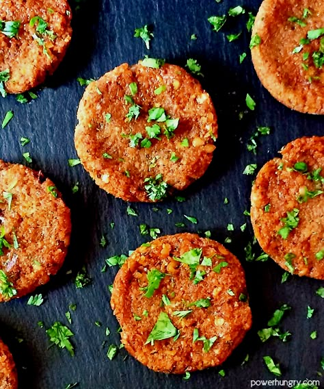 Baked Red Lentil Kefta that is vegan and grain-free! Similar to falafel, easy to make, and delicious. Each patty has 4.1 g protein and only 50 calories.Are you a falafel fan? Then meet your new craving: baked red lentil kefta.I am so annoyed with myself for forgetting about this... Falafel Vegan, Red Lentil Recipes, Protein Rich Snacks, Lentil Burgers, Nutritional Snacks, Power Hungry, Gluten Free Grains, Lentil Recipes, Red Lentil