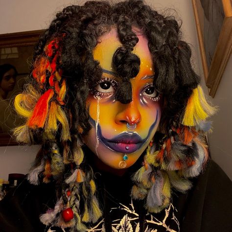 Face Markings, Monster Makeup, 2020 Makeup, Funky Makeup, Unique People, Alt Makeup, Swag Makeup, Dyed Hair Inspiration, Cool Makeup Looks