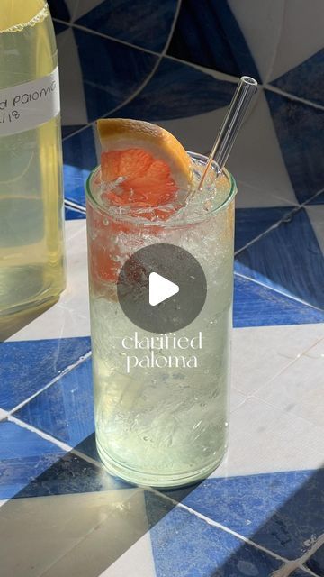 Colette’s Cocktails on Instagram: "the clarified paloma 🍊🧊🍈 this recipe makes about 6-8 cocktails!!

stir together:
2.5 cups grapefruit juice
2.5 cups tequila 
1 cup lime juice
3/4 cup agave
pour this cocktail into 1.5 cups whole milk (make sure to pour into the milk!! not the other way around!!!!)
cover and let curdle for 1-5 hours 

strain through coffee filter or cheese cloth (I used cheese cloth and i think a coffee filter works better for this so I recommend that if you have it!)
this is going to take a long time to strain through. mine took about 6 hours. 

bottle and store in the fridge. this will last months!!!

serve over clear crushed ice and top with club soda. garnish with a grapefruit slice and enjoy!!!!

#clarifiedcocktails #clarifiedpaloma #clarifiedmargarita #paloma #mar Grapefruit Slice, Mexican Foods, Grapefruit Juice, Club Soda, Crushed Ice, Coffee Filter, Cheese Cloth, Whole Milk, 5 Hours