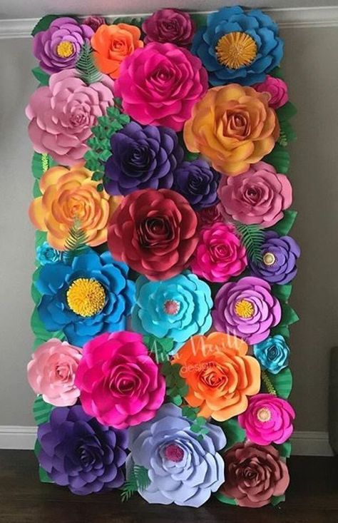 Mexican Paper Flowers, Giant Paper Flowers Diy, Encanto Birthday Party, Mexican Theme Party, Encanto Party, Paper Flower Wall Decor, Mexican Party Theme, Paper Flower Decor, Large Paper Flowers