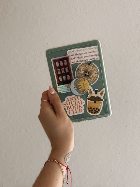 Fourth wing, booktok, Bookstagram, a little life, stickers, kindle, ereader, Etsy, kindle decoration, clear case Letter To My Love, Kindle Stickers, Kindle Paperwhite Case, Kindle Oasis, Kindle Cover, A Little Life, Kindle Case, Kindle Paperwhite, Girl Reading