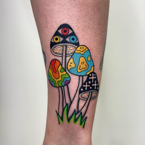 Psycadelic Tattoo Ideas, Mushroom Flash Tattoo, Shroom Tattoo, Phycadelic Tattoo, Mushroom Sleeve, Trippy Tattoo Ideas, Trippy Tattoo, Club Tattoo, Surreal Tattoo