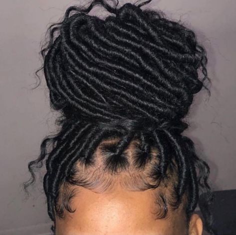 Faux Locs Hairstyles, Braids Hairstyles Pictures, Protective Hairstyles Braids, نظارات شمسية, Girls Hairstyles Braids, Hair Laid, Cornrow Hairstyles, African Braids Hairstyles, Locs Hairstyles