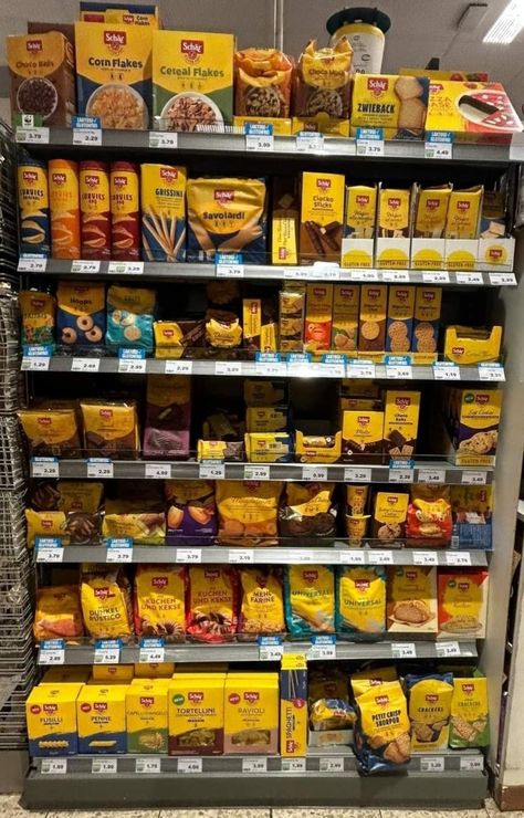 The fantastic array of Schar gluten-free items that can be found at the Edeka grocery store in Kreuzberg, Germany. It is in Hermansplatz, in the plaza by the Huxley Neue Welt. Gluten Free Store Bought, Aip Air Fryer, Schar Gluten Free, Corn Flakes Cereal, Gluten Free Items, Air Fryer Keto, Gluten Free Products, Corn Flakes, Gluten Intolerance