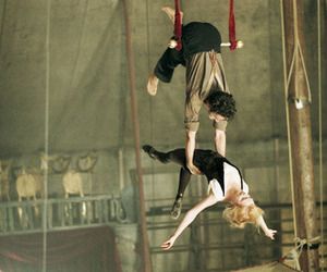 Circus Aesthetic, Trapeze Artist, The Night Circus, Dark Circus, Water For Elephants, Aerial Dance, Night Circus, Aerial Arts, Pantomime