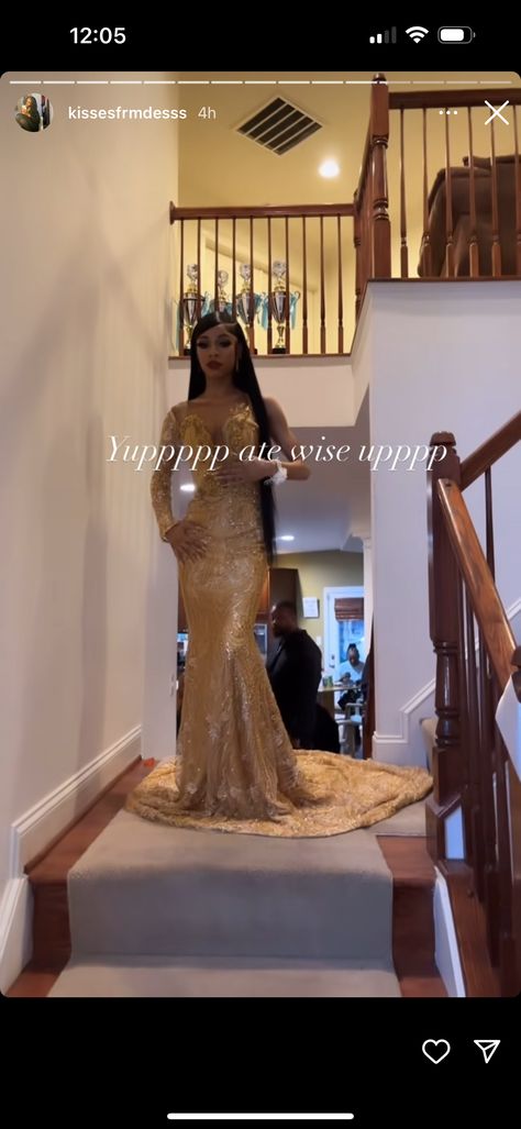 Junior Prom Dresses Black Women, Yellow Prom Dresses Black Women, Gold Prom Dresses Black Women, Goal Manifestation, Black And Gold Prom, Prom Dresses Gold, Gold Homecoming Dress, Prom Styles, Prom Dresses Black Women