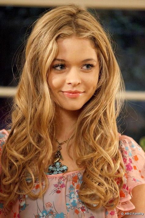 Allison Dilaurentis Alison Pretty Little Liars, Sasha Pieterse, Hairstyles Haircuts, Pretty Little Liars, Gossip Girl, Hair Inspo, Balayage, Pretty People, Blonde Hair