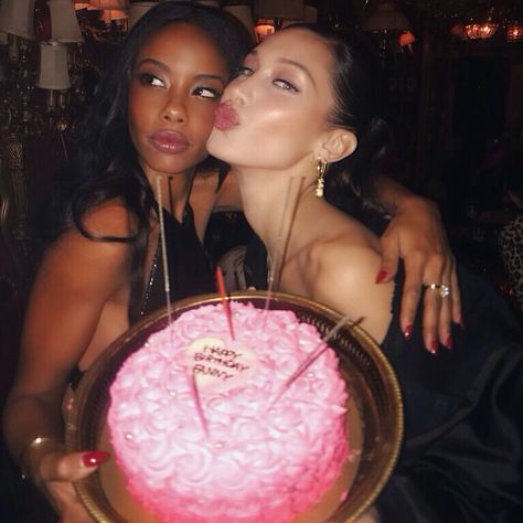 Fanny Bourdette-Donon on Instagram: “I must’ve just spent one of the most magical weeks of my life and don’t really know where to begin to describe it. My gang went above and…” Bella Hadid Birthday, Hadid Instagram, Happy Birthday Bestie, 16 Candles, Disney Cuties, Bestie Birthday, Pink Birthday Cakes, Bday Girl, Birthday Pictures