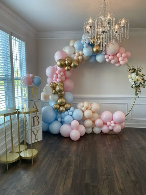 Gender Reveal Balloon Circle Arch, Diy Backdrop For Gender Reveal, Circle Arch Gender Reveal, Gender Reveal Balloon Backdrop Ideas, Gender Reveal Round Balloon Arch, Gender Reveal Balloon Hoop, Balloon Arch For Gender Reveal, Gender Reveal Balloon Arch Backdrop, Gender Reveal Arch Balloons