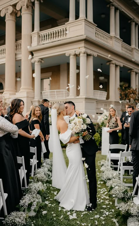 bride and groom kissing at end of isle during ceremony at hotel ella in austin Texas Wedding Ceremony Bridal Party, Wedding Photos 2023, Alter Pictures Wedding, Glamorous Wedding Photos, Wedding Photography Decor, Recessional Wedding Photos, Classic Bride And Groom Wedding Photos, Wedding Classic Photography, Wedding Aisle Poses