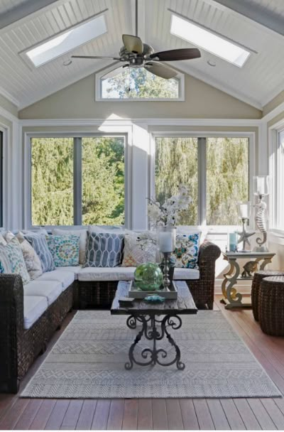 Build Porch, Rustic Sunroom, Sunroom Kits, Sunroom Remodel, Small Sunroom, All Season Room, Family Room Addition, Porch Design Ideas, Screened Porch Designs