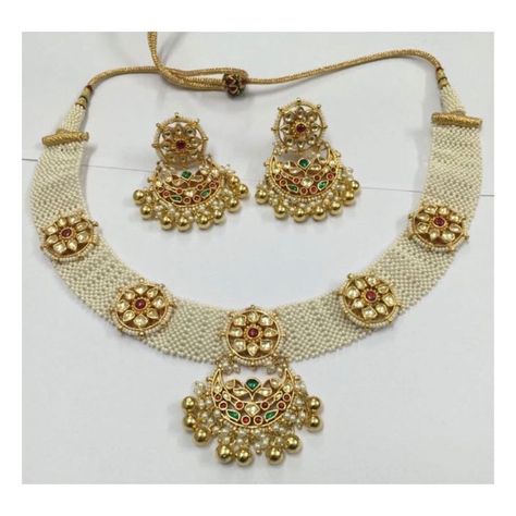 Moti Sets Jewellery, Rajputi Jewellery, Pure Gold Jewellery, Antique Jewellery Designs, Gold Jewelry Simple Necklace, Jewelry Set Design, Gold Necklace Indian Bridal Jewelry, Real Gold Jewelry, Beaded Necklace Designs