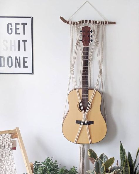 Macrame Guitar Hanger, Ukulele Holder, Macrame Headband, Guitar Hanger, Macrame Knots Pattern, Hanger Diy, Hat Hanger, Happy House, Macrame Knots