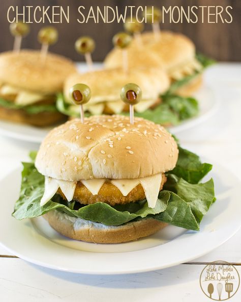 chicken sandwich monsters - these are perfect for a halloween party, so simple to make and so tasty too! #scarytastyeasy #sponsored Halloween Sandwiches, Menu Halloween, Easy Halloween Party Food, Pasteles Halloween, Halloween Food Dinner, Easy Halloween Party, Halloween Dinner, Halloween Food For Party, Halloween Snacks