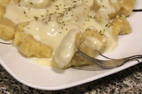 This gnocchi with a creamy brie sauce is an impressive and delicious homemade meal. Brie Sauce, Creamy Brie, Making Gnocchi, Cheese Sauce Recipe, Num Num, Steak Sauce, Culinary Recipes, Noodle Dishes, Food Printables