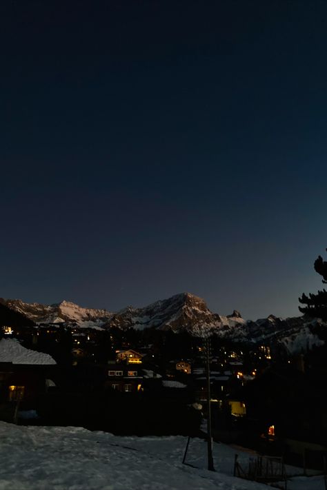 Switzerland Aesthetic Winter, Zermatt Winter, Christmas Mountains, Night Skiing, Mountains Skiing, Italy Winter, Skiing Aesthetic, Snow Aesthetic, Zermatt Switzerland