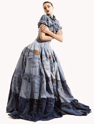 Upcycled jean gown Vestiti In Jeans, Newspaper Dress, Recycled Dress, Denim Jean Dress, Moda Denim, Denim Inspiration, Recycled Jeans, Denim Ideas, Denim On Denim