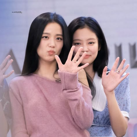 Blackpink Fansign, Best Friend Couple, Jisoo And Jennie, Jennie And Jisoo, Friend Couple, Let It Die, Double J, Who You Love, Jennie Kim Blackpink