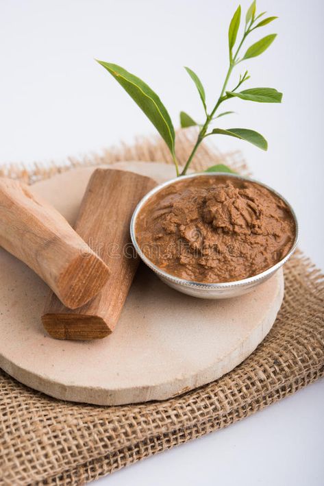 Ayurvedic chandan lape or lep or sandalwood paste stock images Get Rid Of Spots, Lemon Recipe, Sandalwood Powder, Homemade Scrub, Aromatic Plant, Aloe Gel, Aroma Oil, Lemon Recipes, Anti Acne