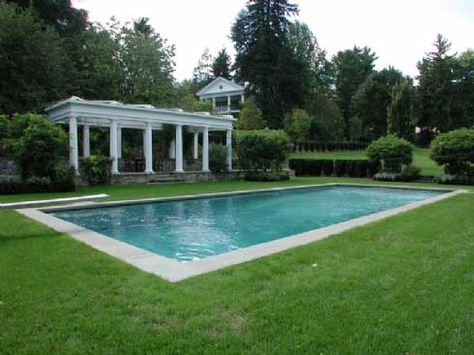 bluestone pool coping - Google Search Hampton Pool, Fiberglass Pool, Patio Deck Designs, Cool Swimming Pools, Pool Coping, Stone Masonry, Deck Design, Pool Houses, Pool Designs