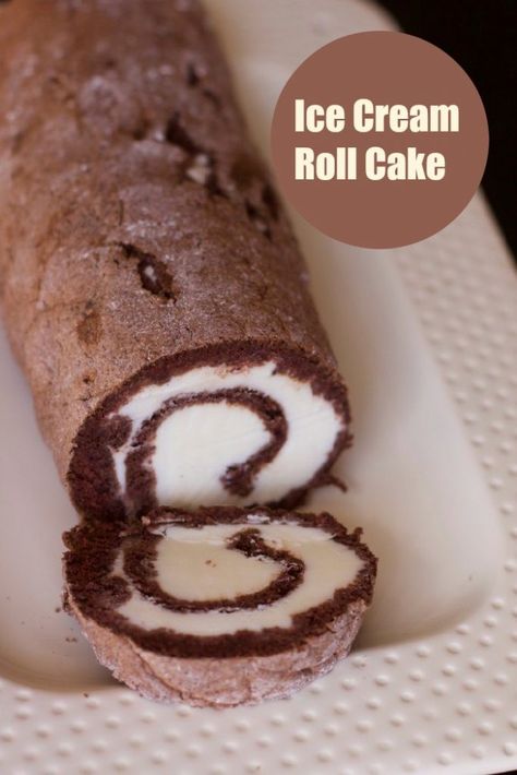 Ice Cream Cake Roll From Box Cake, Ice Cream Rolls Recipe, Ice Cream Roll Cake, Cream Roll Cake, Ice Cream Cake Roll, Rolled Cakes, Rolled Cake, Jelly Roll Cake, Easy Ice Cream Cake