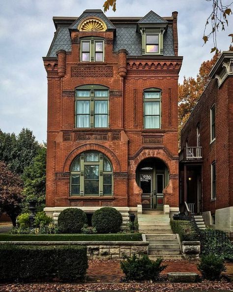 Life In The Countryside, Townhouse Exterior, Apartment Exterior, Building Front, Victorian Architecture, Cute House, St Louis Mo, Dream House Exterior, Sims House