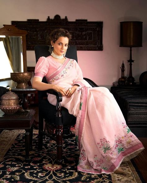 anavila (@anavila_m) • Instagram photos and videos Kangana Ranaut Saree, Kangna Ranaut, Global Summit, Simple Saree Designs, Saree Floral, Kangana Ranaut, Indian Bride Outfits, Sari Blouse Designs, Desi Fashion Casual