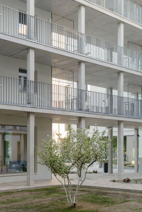 Gallery of Arcostraße Housing Complex / blrm Architekt*innen - 3 Small Apartment Building Design, Small Apartment Building, External Staircase, Evacuation Plan, Berlin City, Social Housing, Residential Complex, Apartment Complexes, Residential Building