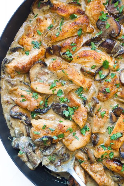 Healthy Chicken Stroganoff (With A Dairy Free Creamy Sauce) Healthy Chicken Stroganoff, Paleo Stroganoff, Chicken Stroganoff Recipe, Mushroom Sauce For Chicken, Main Salad, Chicken Stroganoff, Seared Chicken, Dairy Free Dinner, Vegetable Noodles